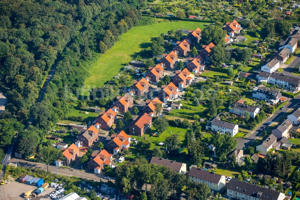 Essen von oben - Wohngebiet einer Mehrfamilienhaussiedlung Ottekampshof in Essen im Bundesland Nordrhein-Westfalen