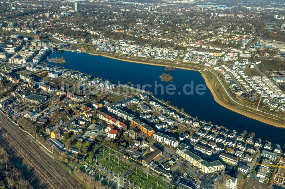 Dortmund aus der Vogelperspektive: Wohngebiet der Mehrfamilienhaussiedlung am Phoenixsee im Ortsteil Hörde in Dortmund im Bundesland Nordrhein-Westfalen, Deutschland