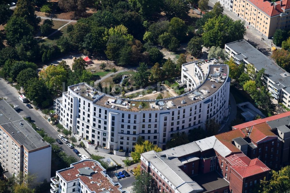 Berlin aus der Vogelperspektive: Wohngebiet einer Mehrfamilienhaussiedlung Prenzlauer Bogen im Ortsteil Prenzlauer Berg in Berlin, Deutschland