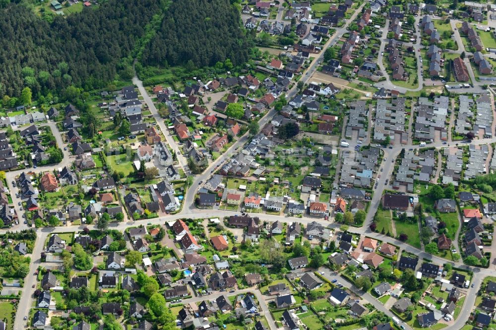 Luftaufnahme Ratekau - Wohngebiet einer Mehrfamilienhaussiedlung in Ratekau im Bundesland Schleswig-Holstein