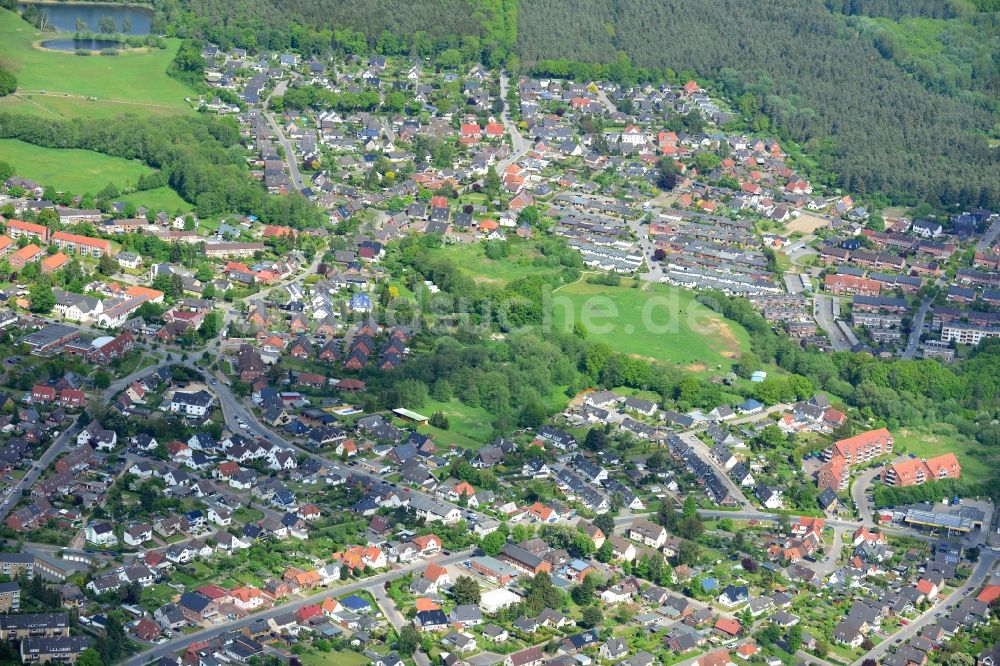 Ratekau aus der Vogelperspektive: Wohngebiet einer Mehrfamilienhaussiedlung in Ratekau im Bundesland Schleswig-Holstein