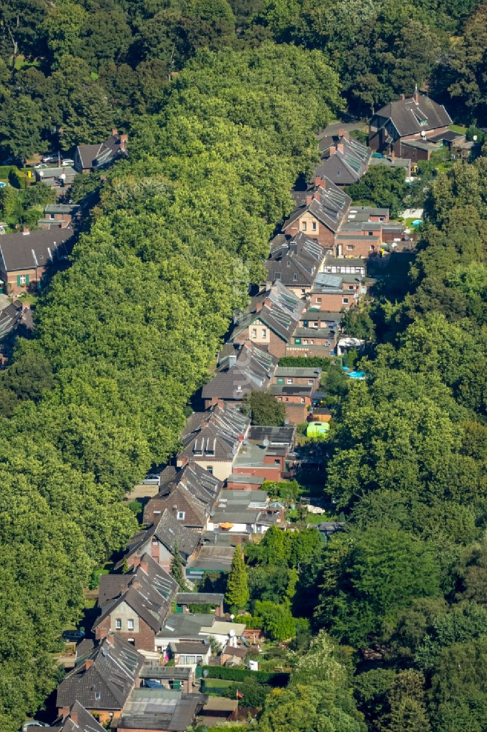 Luftbild Duisburg - Wohngebiet der Mehrfamilienhaussiedlung Rheinpreußen in Duisburg im Bundesland Nordrhein-Westfalen