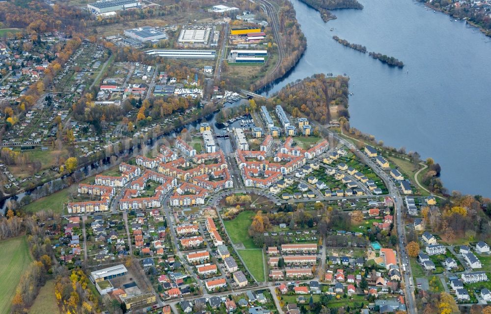 Hennigsdorf aus der Vogelperspektive: Wohngebiet der Mehrfamilienhaussiedlung Ringpromenade in Hennigsdorf im Bundesland Brandenburg, Deutschland