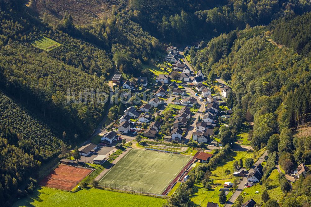 Rönkhausen von oben - Wohngebiet der Mehrfamilienhaussiedlung in Rönkhausen im Bundesland Nordrhein-Westfalen, Deutschland