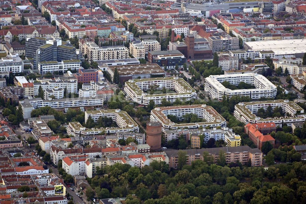 Berlin von oben - Wohngebiet der Mehrfamilienhaussiedlung Rollbergsiedlung in Berlin, Deutschland