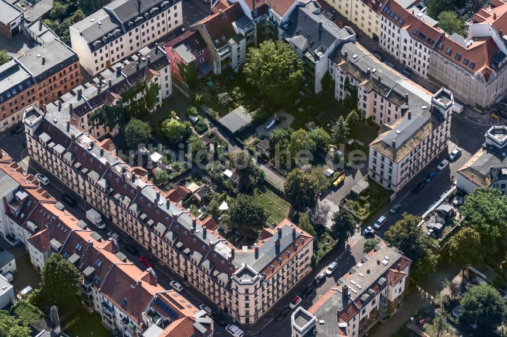 Leipzig von oben - Wohngebiet der Mehrfamilienhaussiedlung Roßmarktstraße - Demmeringstraße - Heinrichstraße in Leipzig im Bundesland Sachsen, Deutschland