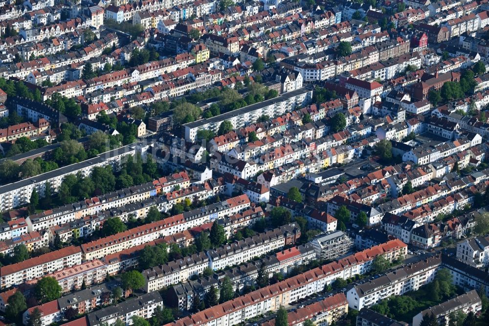 Bremen von oben - Wohngebiet der Mehrfamilienhaussiedlung Südervorstadt - Buntentor im Ortsteil Neustadt in Bremen, Deutschland