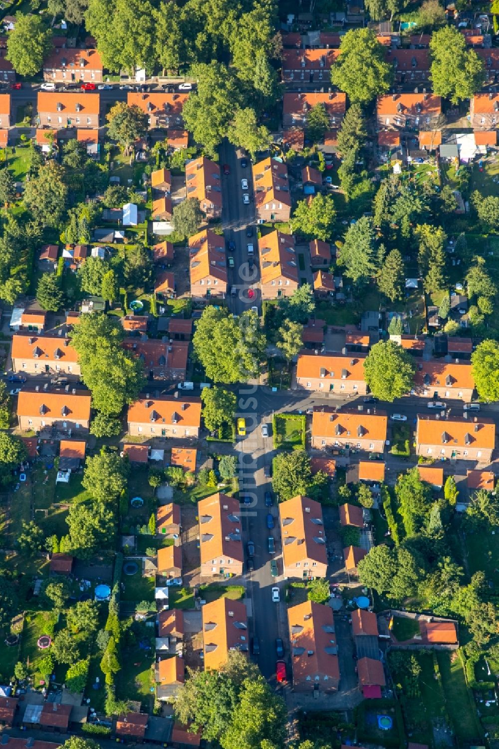 Oberhausen von oben - Wohngebiet der Mehrfamilienhaussiedlung Siedlung Stemmersberg in Oberhausen im Bundesland Nordrhein-Westfalen