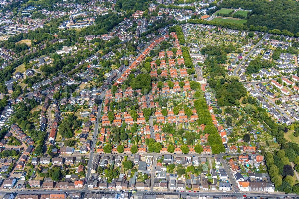 Oberhausen von oben - Wohngebiet der Mehrfamilienhaussiedlung Siedlung Stemmersberg in Oberhausen im Bundesland Nordrhein-Westfalen