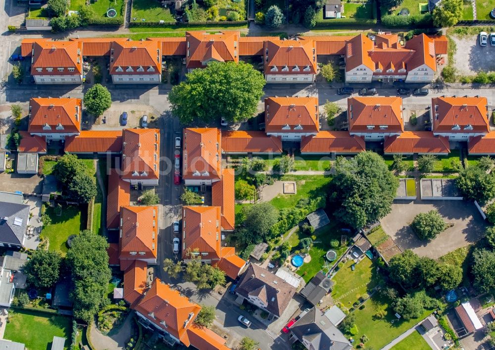 Lünen von oben - Wohngebiet der Mehrfamilienhaussiedlung Siedlung Wevelsbacher Weg in Lünen im Bundesland Nordrhein-Westfalen