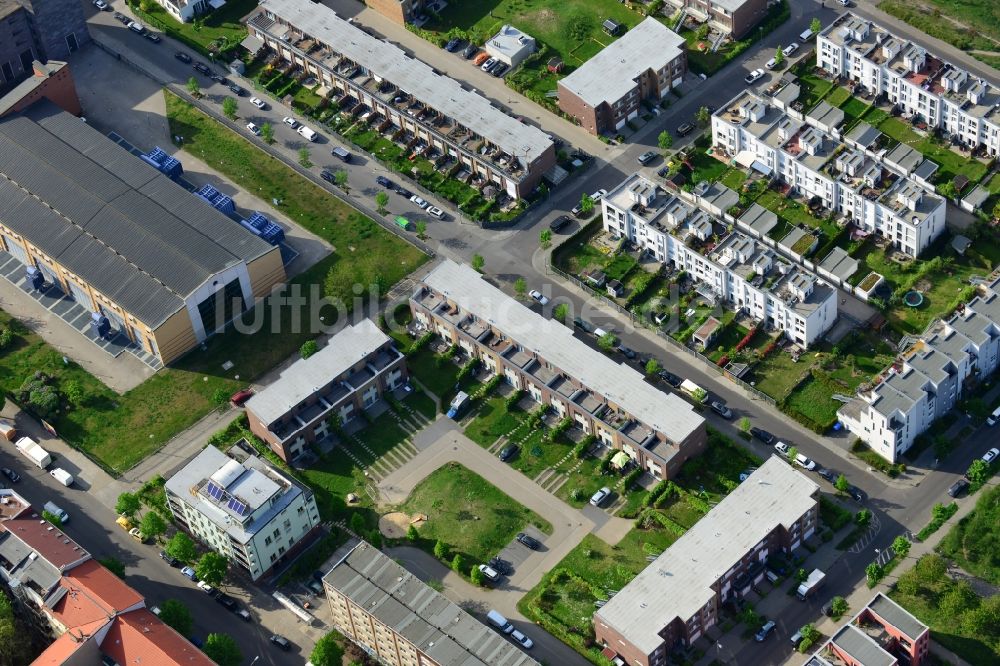 Luftbild Berlin, Friedrichshain - Wohngebiet einer Mehrfamilienhaussiedlung an der Thaerstraße im Stadtteil Friedrichshain in Berlin