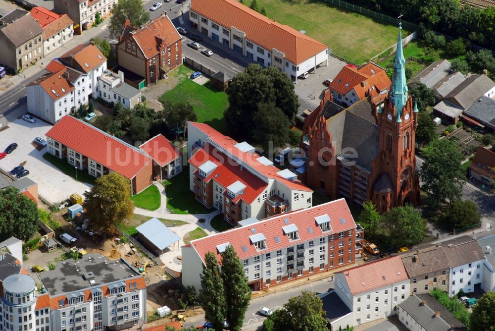 Bernau von oben - Wohngebiet einer Mehrfamilienhaussiedlung Ulitzkastraße - Börnicker Straße in Bernau im Bundesland Brandenburg