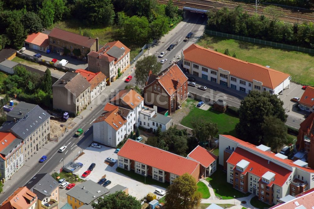 Bernau aus der Vogelperspektive: Wohngebiet einer Mehrfamilienhaussiedlung Ulitzkastraße - Börnicker Straße in Bernau im Bundesland Brandenburg