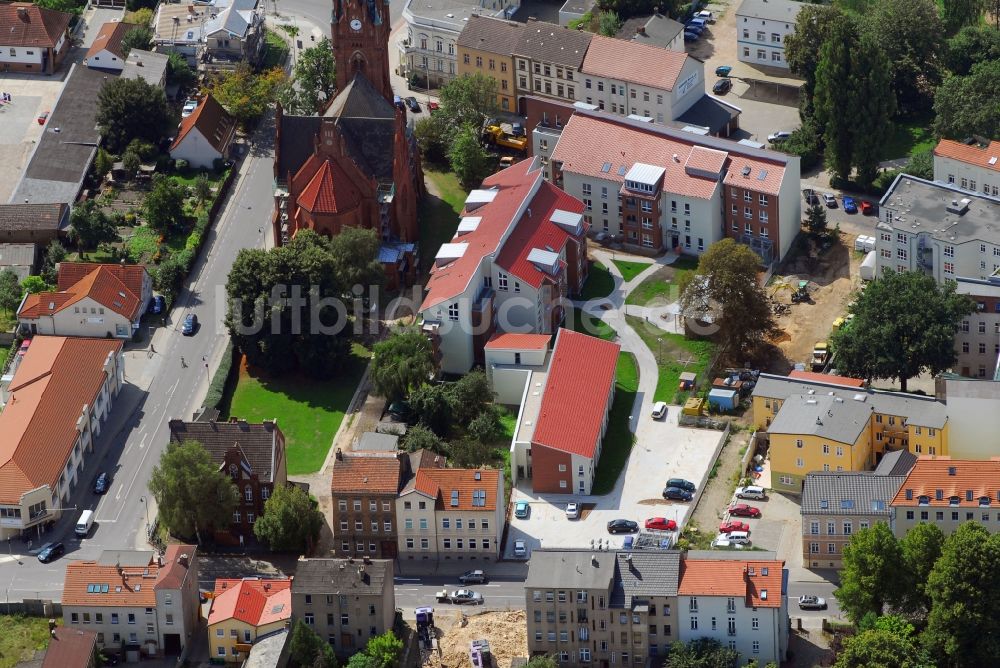 Luftaufnahme Bernau - Wohngebiet einer Mehrfamilienhaussiedlung Ulitzkastraße - Börnicker Straße in Bernau im Bundesland Brandenburg