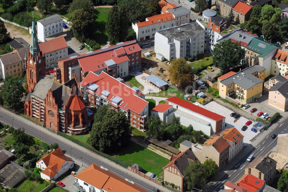 Luftaufnahme Bernau - Wohngebiet einer Mehrfamilienhaussiedlung Ulitzkastraße - Börnicker Straße in Bernau im Bundesland Brandenburg