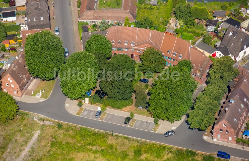 Lünen von oben - Wohngebiet der Mehrfamilienhaussiedlung Victoria-Siedlung in Lünen im Bundesland Nordrhein-Westfalen