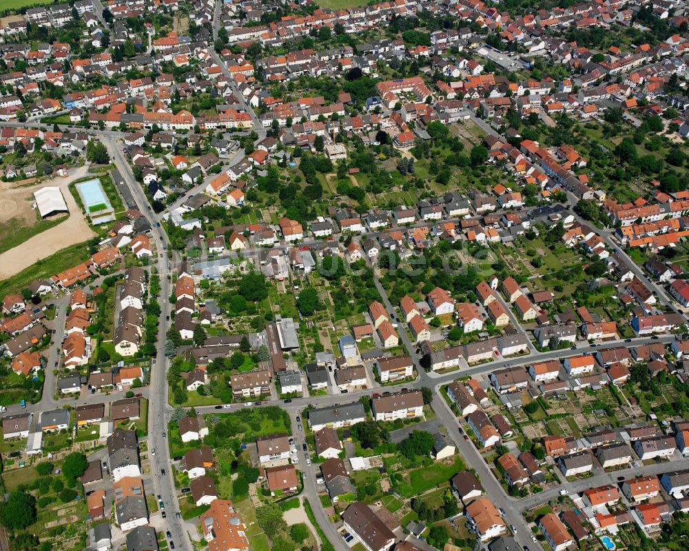 Luftbild Weingarten (Baden) - Wohngebiet der Mehrfamilienhaussiedlung in Weingarten (Baden) im Bundesland Baden-Württemberg, Deutschland