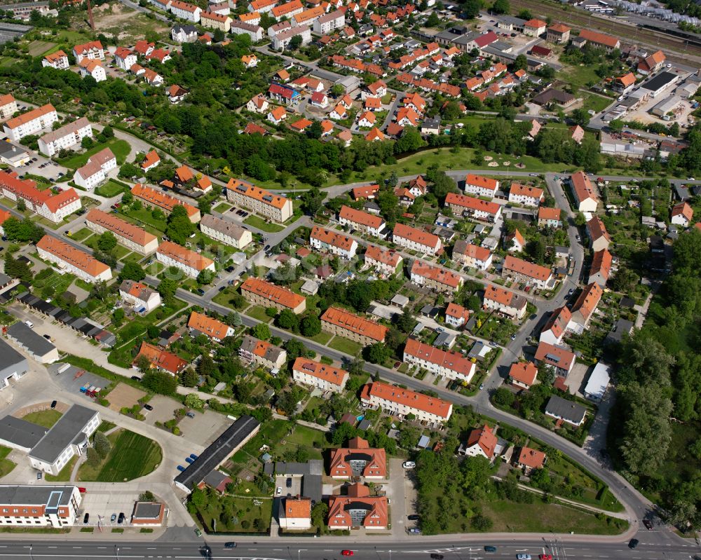 Wernigerode von oben - Wohngebiet der Mehrfamilienhaussiedlung in Wernigerode im Bundesland Sachsen-Anhalt, Deutschland