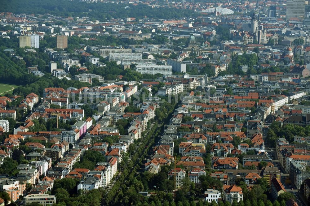 Luftaufnahme Leipzig - Wohngebiet einer Mehrfamilienhaussiedlung Windscheidstraße - August-Bebel-Straße in Leipzig im Bundesland Sachsen