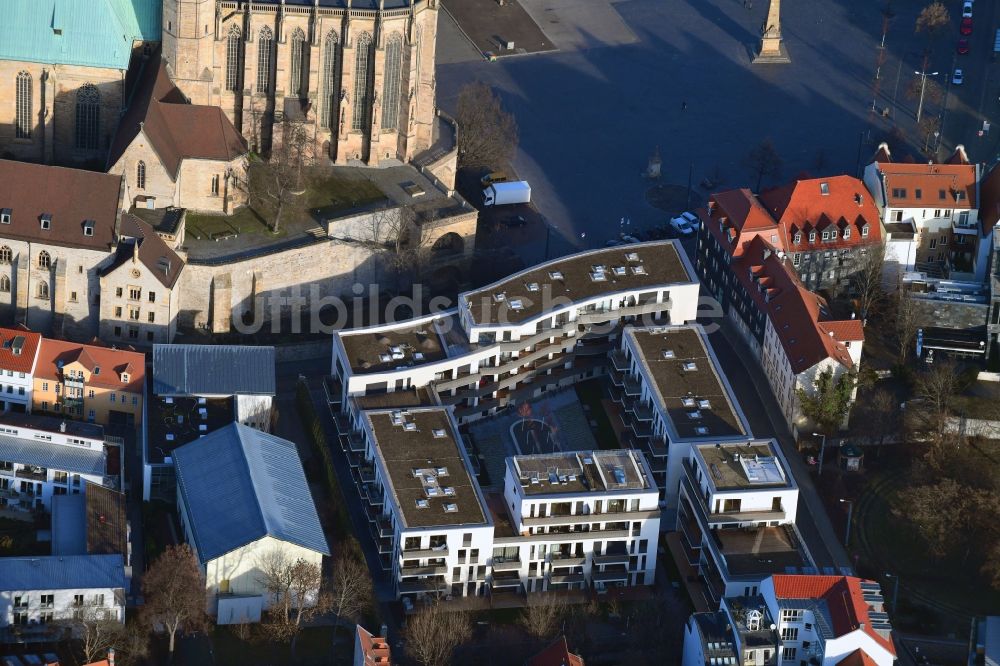 Luftaufnahme Erfurt - Wohngebiet Mehrfamilienhaussiedlung Wohnen am Dom im Zentrum in Erfurt im Bundesland Thüringen, Deutschland