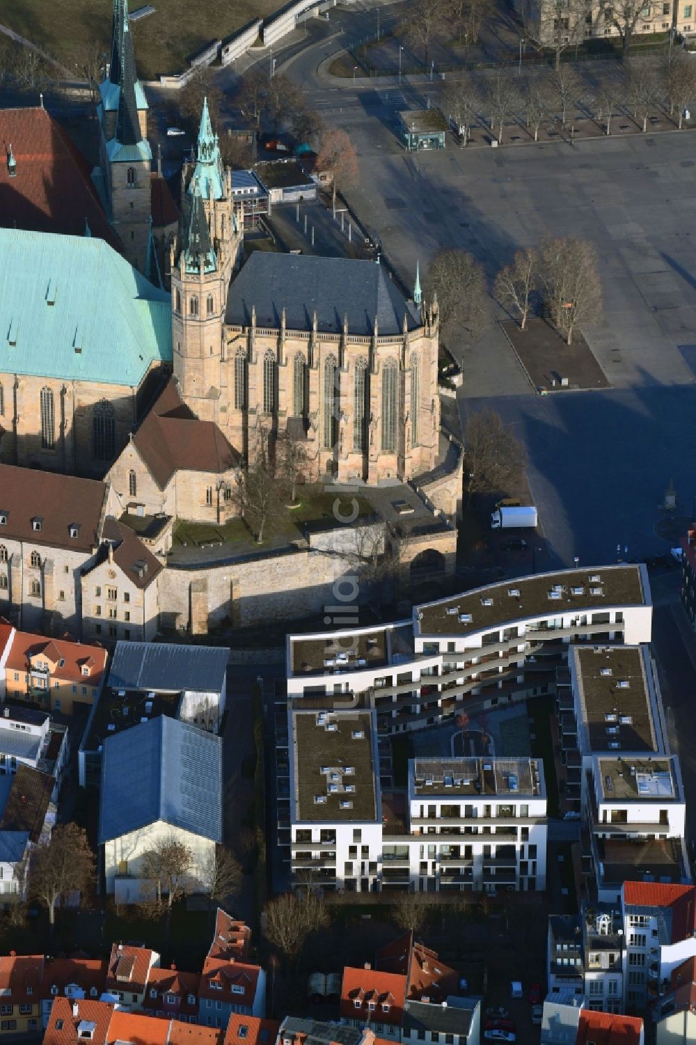 Erfurt von oben - Wohngebiet Mehrfamilienhaussiedlung Wohnen am Dom im Zentrum in Erfurt im Bundesland Thüringen, Deutschland