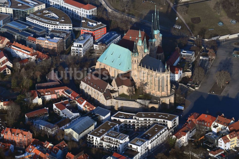 Erfurt von oben - Wohngebiet Mehrfamilienhaussiedlung Wohnen am Dom im Zentrum in Erfurt im Bundesland Thüringen, Deutschland