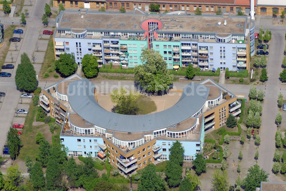 Luckenwalde aus der Vogelperspektive: Wohngebiet der Mehrfamilienhaussiedlung Wohnpark Volltuch in Luckenwalde im Bundesland Brandenburg, Deutschland