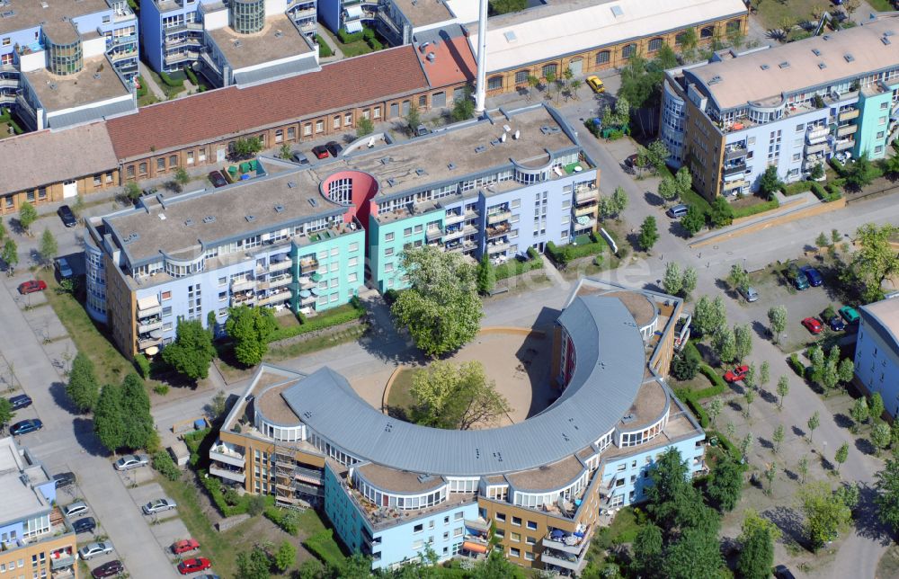 Luckenwalde von oben - Wohngebiet der Mehrfamilienhaussiedlung Wohnpark Volltuch in Luckenwalde im Bundesland Brandenburg, Deutschland