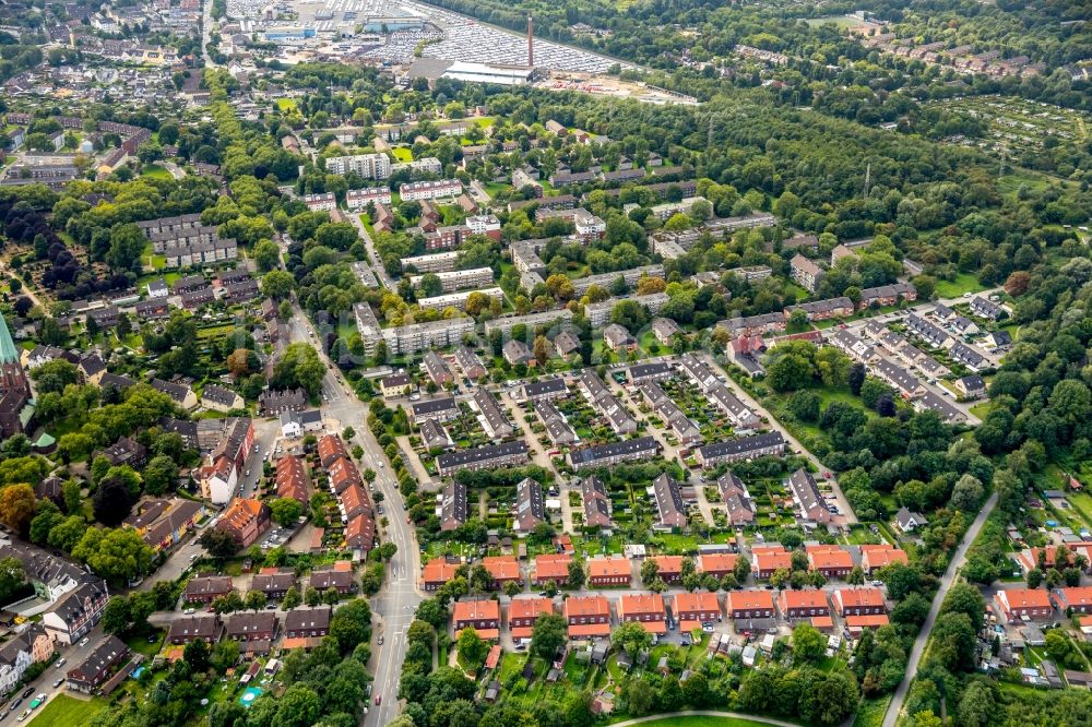 Essen von oben - Wohngebiet der Mehrfamilienhaussiedlung an der Zollvereinstraße - Bolsterbaum in Essen im Bundesland Nordrhein-Westfalen - NRW, Deutschland