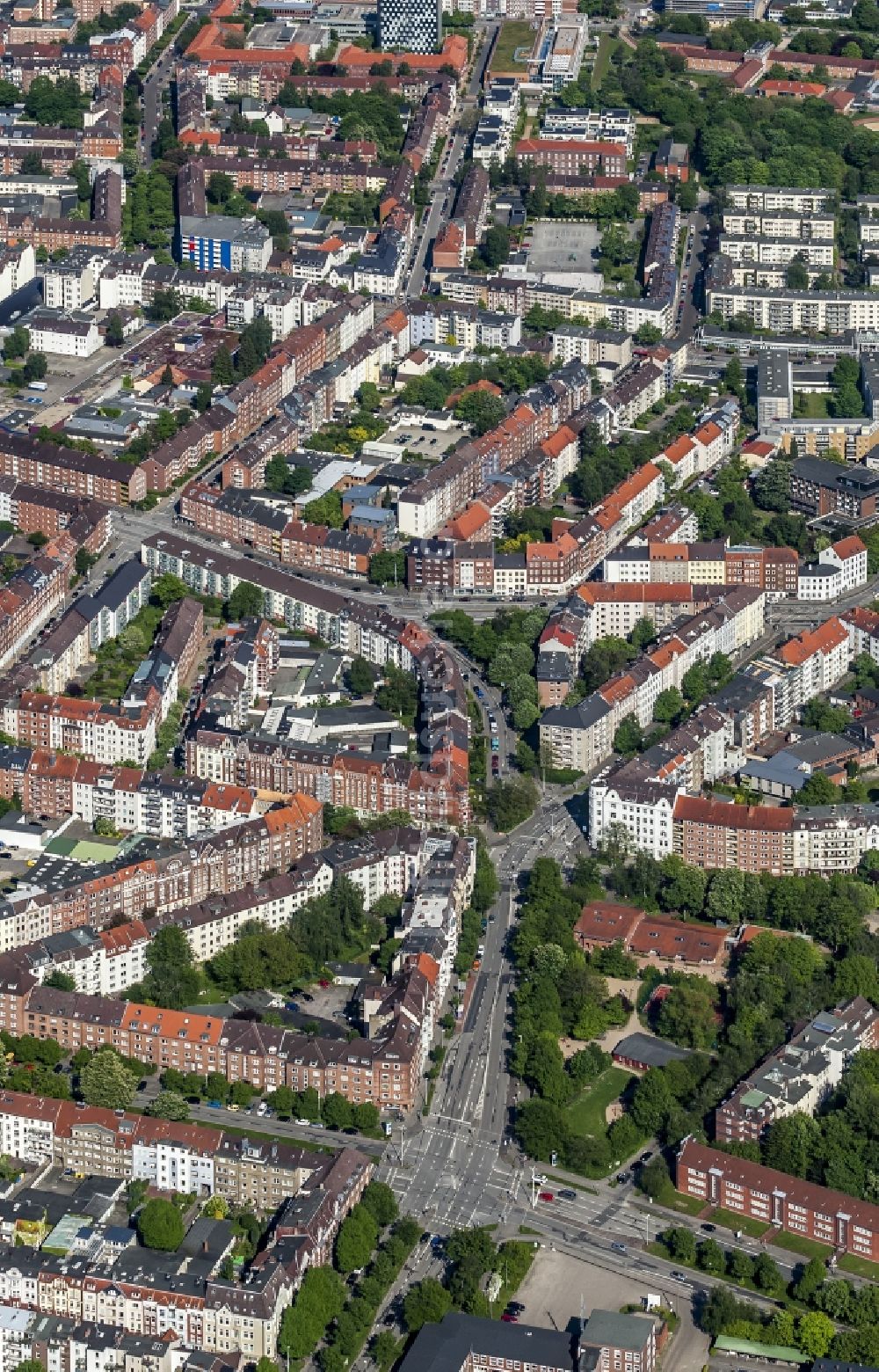 Luftbild Kiel - Wohngebiet mit Mehrfamilienhäusern westlicher und zentraler Stadtteile in Kiel im Bundesland Schleswig-Holstein, Deutschland