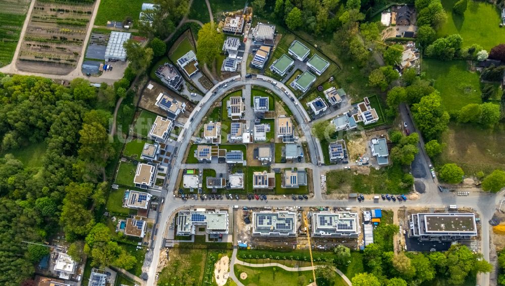 Luftaufnahme Gelsenkirchen - Wohngebiet - Mischbebauung der Mehr- und Einfamilienhaussiedlung Am Buerschen Waldbogen entlang der Westerholter Straße in Gelsenkirchen im Bundesland Nordrhein-Westfalen, Deutschland