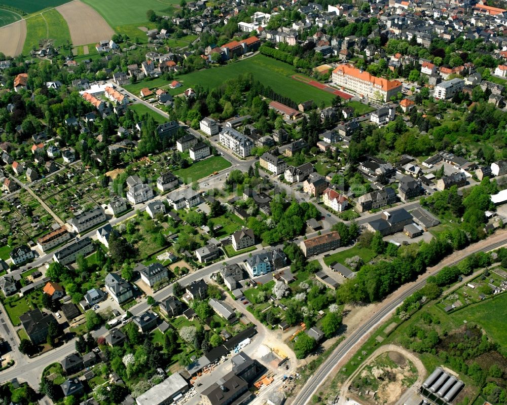 Burkersdorf von oben - Wohngebiet - Mischbebauung der Mehr- und Einfamilienhaussiedlung in Burkersdorf im Bundesland Sachsen, Deutschland