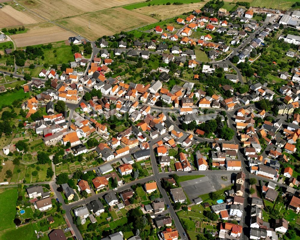 Luftbild Burkhardsfelden - Wohngebiet - Mischbebauung der Mehr- und Einfamilienhaussiedlung in Burkhardsfelden im Bundesland Hessen, Deutschland