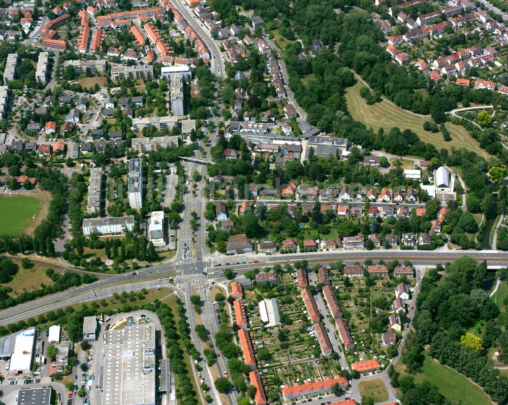 Daxlanden aus der Vogelperspektive: Wohngebiet - Mischbebauung der Mehr- und Einfamilienhaussiedlung in Daxlanden im Bundesland Baden-Württemberg, Deutschland