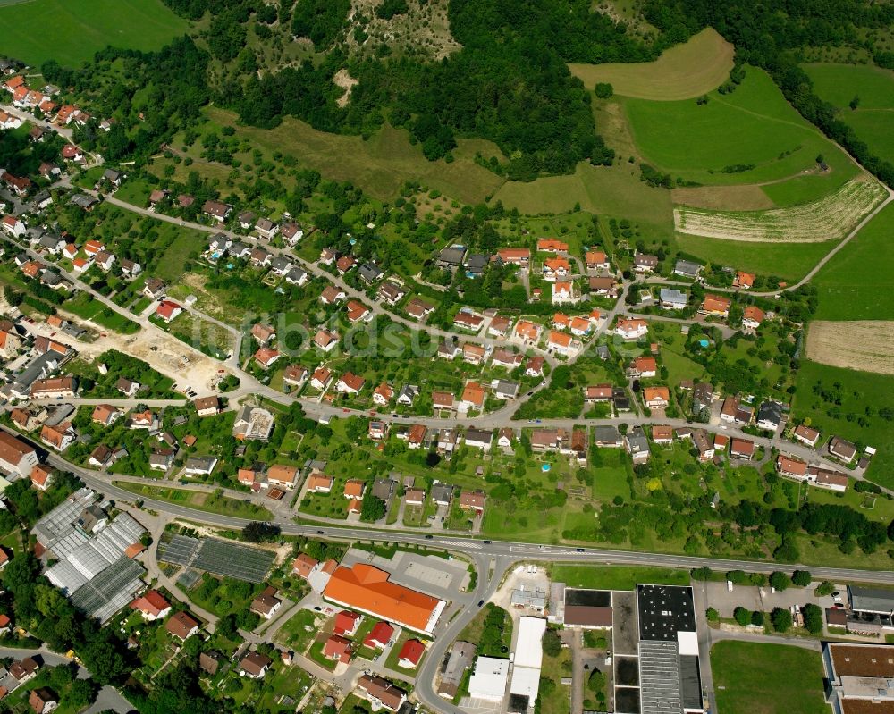 Luftaufnahme Deggingen - Wohngebiet - Mischbebauung der Mehr- und Einfamilienhaussiedlung in Deggingen im Bundesland Baden-Württemberg, Deutschland