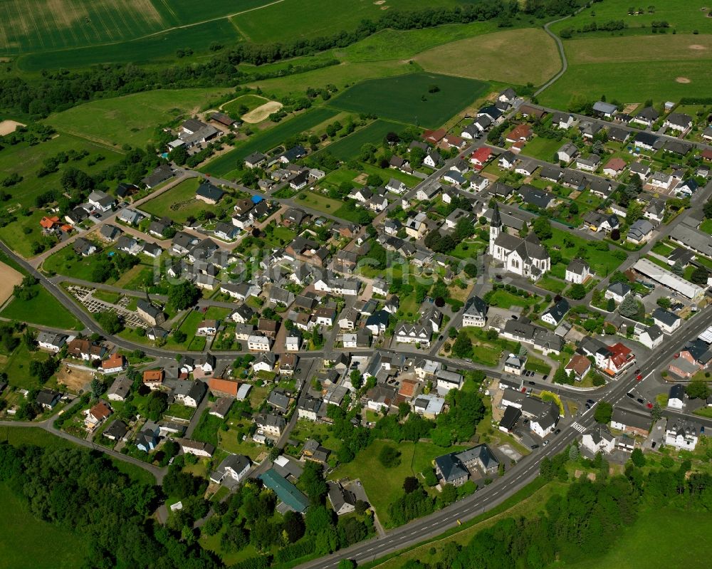 Luftbild Dorchheim - Wohngebiet - Mischbebauung der Mehr- und Einfamilienhaussiedlung in Dorchheim im Bundesland Hessen, Deutschland