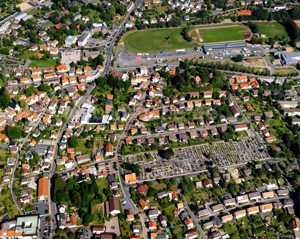 Dorf-Erbach aus der Vogelperspektive: Wohngebiet - Mischbebauung der Mehr- und Einfamilienhaussiedlung in Dorf-Erbach im Bundesland Hessen, Deutschland