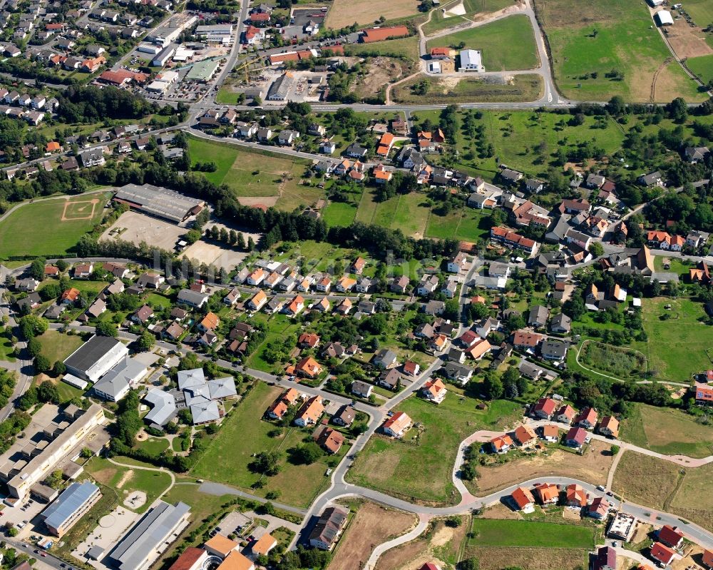 Luftaufnahme Dorf-Erbach - Wohngebiet - Mischbebauung der Mehr- und Einfamilienhaussiedlung in Dorf-Erbach im Bundesland Hessen, Deutschland