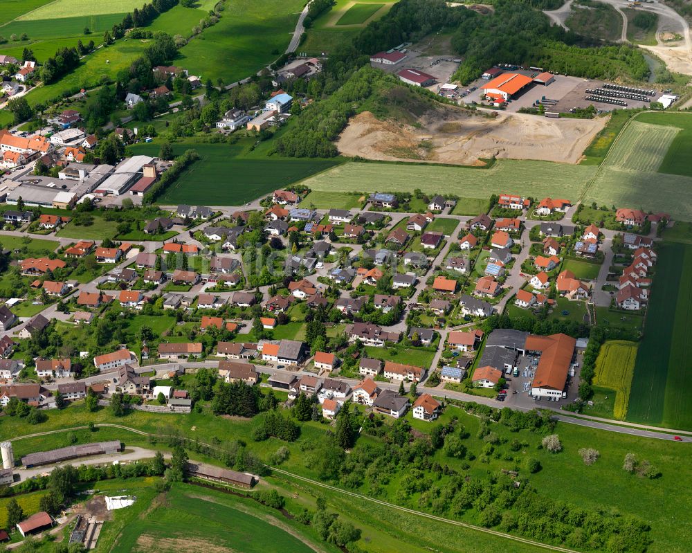 Dürmentingen aus der Vogelperspektive: Wohngebiet - Mischbebauung der Mehr- und Einfamilienhaussiedlung in Dürmentingen im Bundesland Baden-Württemberg, Deutschland