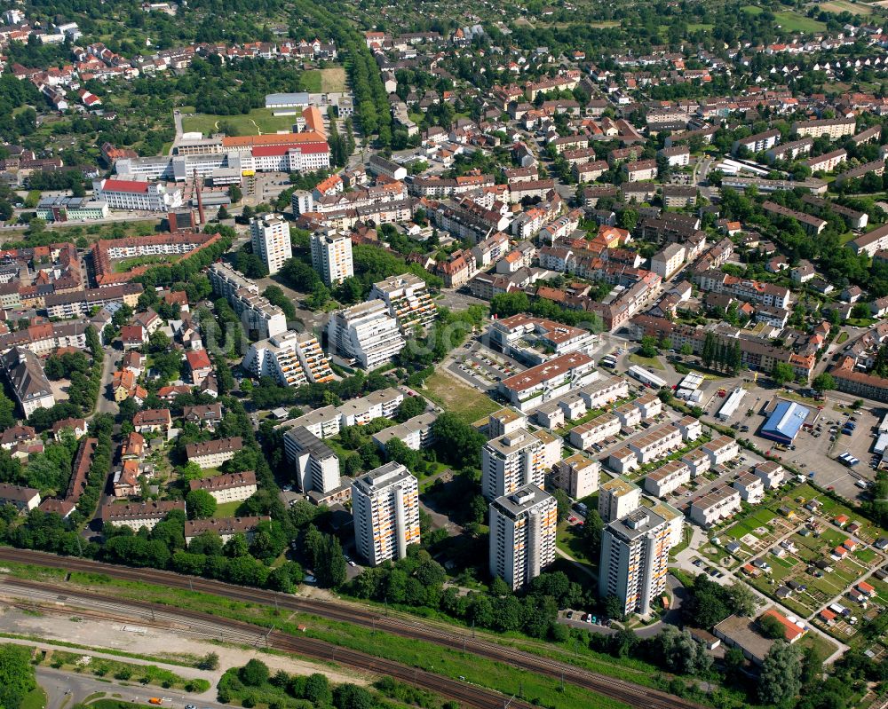 Luftbild Durlach - Wohngebiet - Mischbebauung der Mehr- und Einfamilienhaussiedlung in Durlach im Bundesland Baden-Württemberg, Deutschland