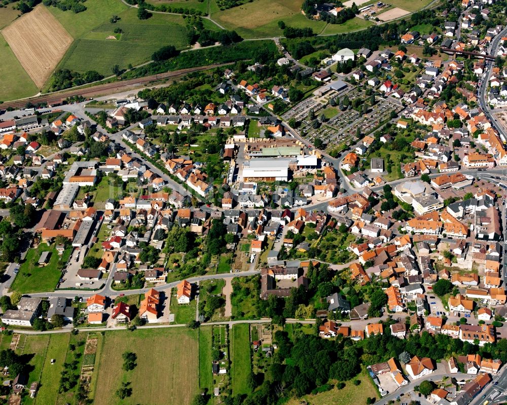 Luftaufnahme Dusenbach - Wohngebiet - Mischbebauung der Mehr- und Einfamilienhaussiedlung in Dusenbach im Bundesland Hessen, Deutschland