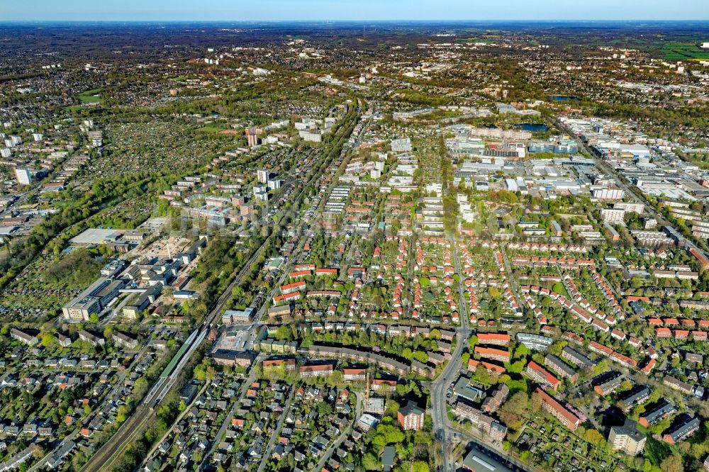 Hamburg von oben - Wohngebiet - Mischbebauung der Mehr- und Einfamilienhaussiedlung entlang der Pillauer Straße - Tilsiter Straße - Lesserstraße im Ortsteil Wandsbek in Hamburg, Deutschland