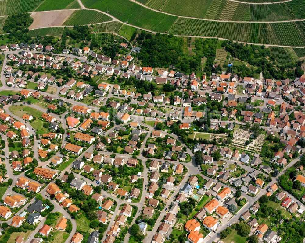 Erlenbach von oben - Wohngebiet - Mischbebauung der Mehr- und Einfamilienhaussiedlung in Erlenbach im Bundesland Baden-Württemberg, Deutschland