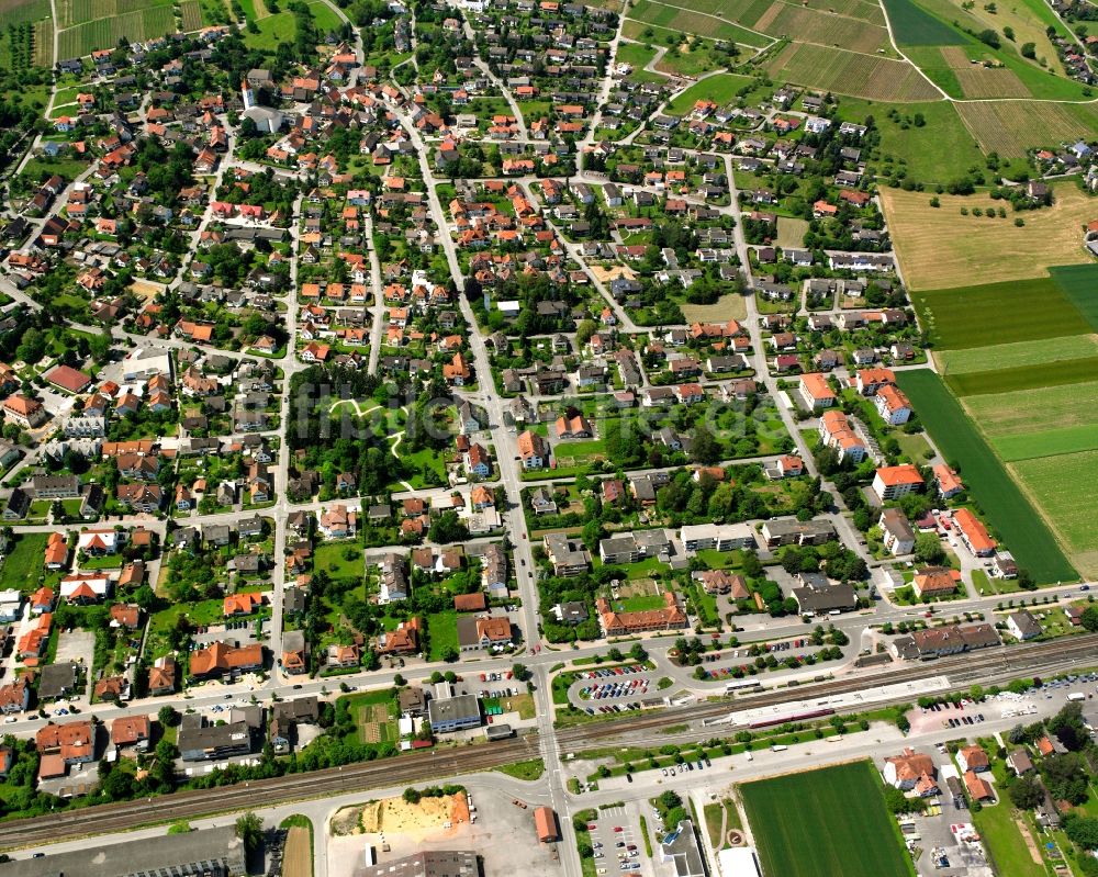 Luftbild Erzingen - Wohngebiet - Mischbebauung der Mehr- und Einfamilienhaussiedlung in Erzingen im Bundesland Baden-Württemberg, Deutschland