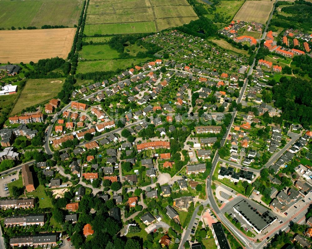 Luftaufnahme Geesthacht - Wohngebiet - Mischbebauung der Mehr- und Einfamilienhaussiedlung in Geesthacht im Bundesland Schleswig-Holstein, Deutschland