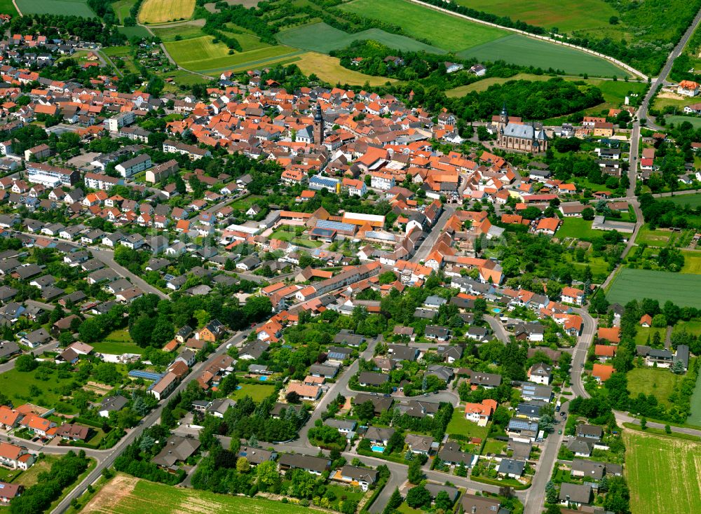 Luftaufnahme Göllheim - Wohngebiet - Mischbebauung der Mehr- und Einfamilienhaussiedlung in Göllheim im Bundesland Rheinland-Pfalz, Deutschland