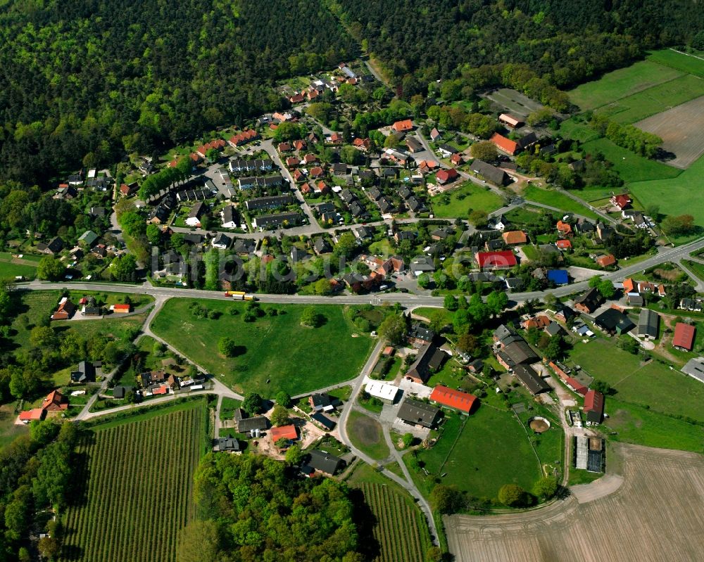 Luftaufnahme Glüsing - Wohngebiet - Mischbebauung der Mehr- und Einfamilienhaussiedlung in Glüsing im Bundesland Schleswig-Holstein, Deutschland