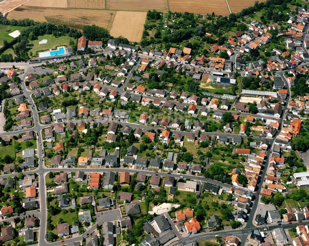 Großen-Linden aus der Vogelperspektive: Wohngebiet - Mischbebauung der Mehr- und Einfamilienhaussiedlung in Großen-Linden im Bundesland Hessen, Deutschland