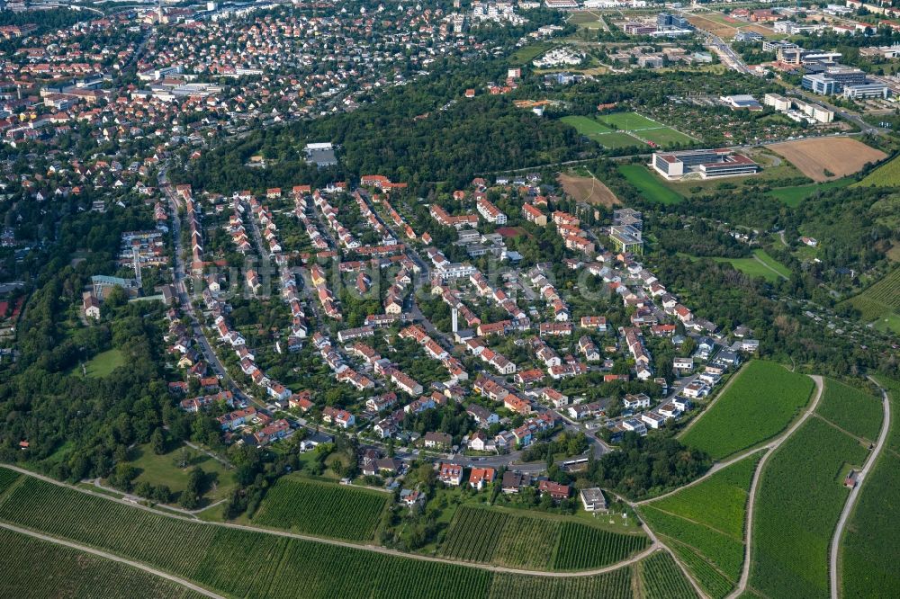 Luftaufnahme Würzburg - Wohngebiet - Mischbebauung der Mehr- und Einfamilienhaussiedlung an der Hans-Löffler-Straße in Würzburg im Bundesland Bayern, Deutschland