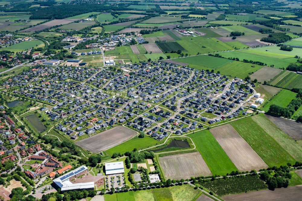 Luftaufnahme Harsefeld - Wohngebiet - Mischbebauung der Mehr- und Einfamilienhaussiedlung in Harsefeld im Bundesland Niedersachsen, Deutschland